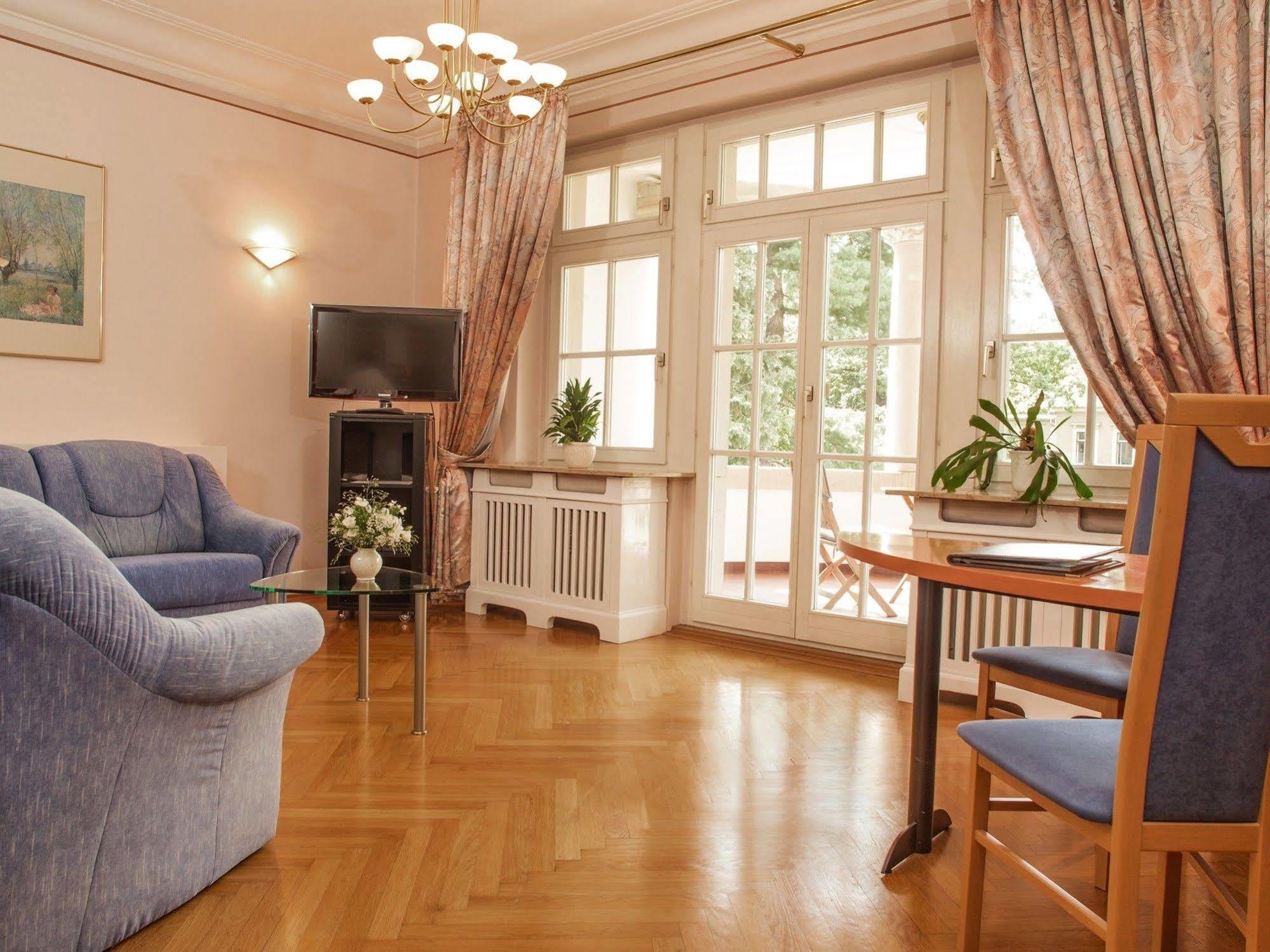 Aparthotel Villa Freisleben Дрезден Екстериор снимка