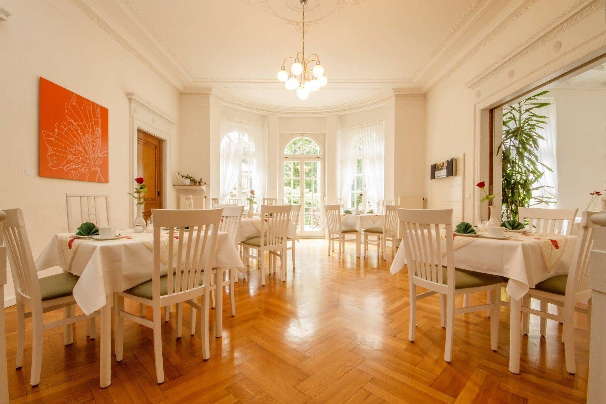 Aparthotel Villa Freisleben Дрезден Екстериор снимка