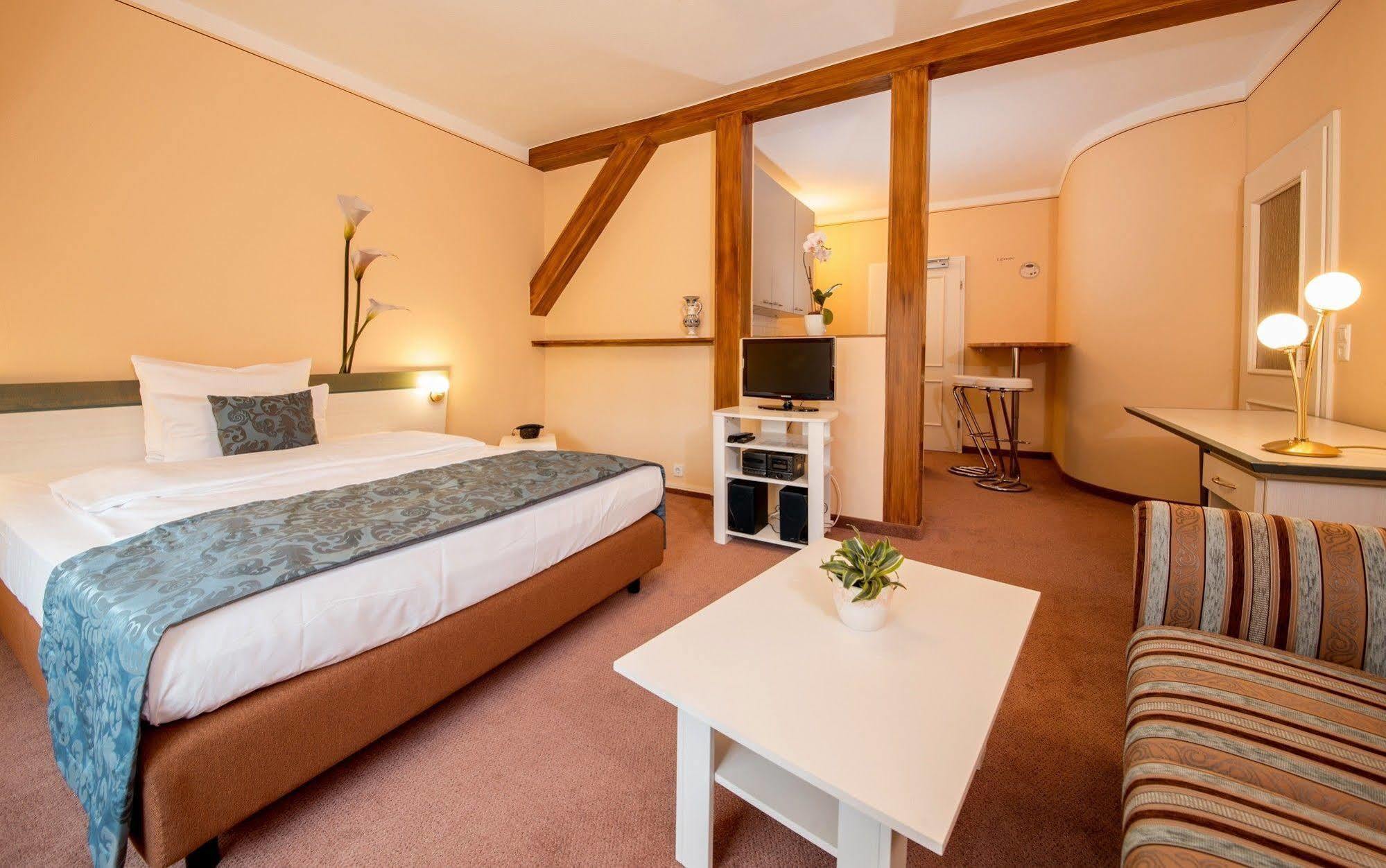 Aparthotel Villa Freisleben Дрезден Екстериор снимка
